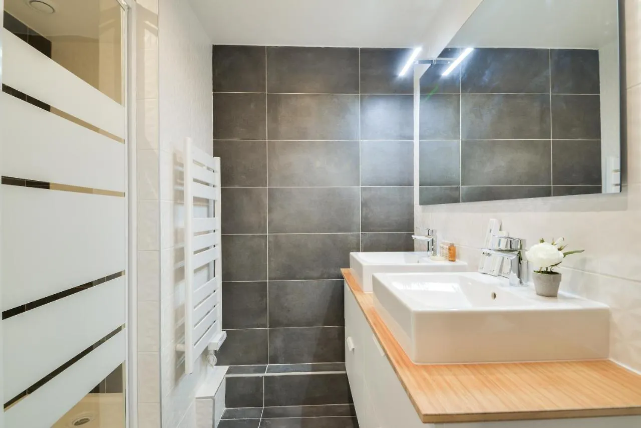 Sweett - Saint Lazare Apartment Paris 0*,